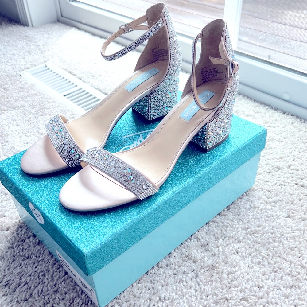 Betsey Johnson Hale rhinestone heels Brand New Never Worn size 8
